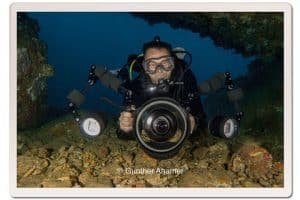 10 nang yuan pinnacle Underwater photograher