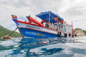 dive boat in koh tao 1024x682