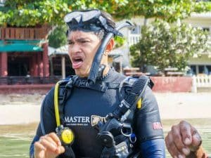 diver not happy with skills 1024x768