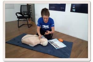 first aid training with dummy