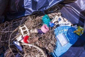 rubbish at beach 1024x683